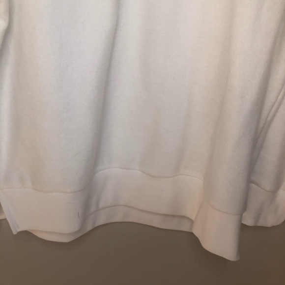 White Fleece Sweater - Picture 4 of 9